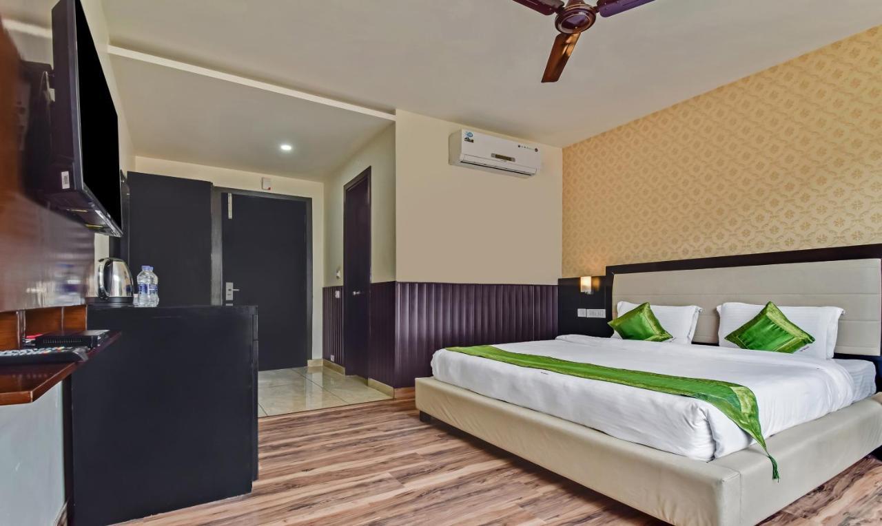 The Vaikunth Hotel Dharamshala Exterior photo