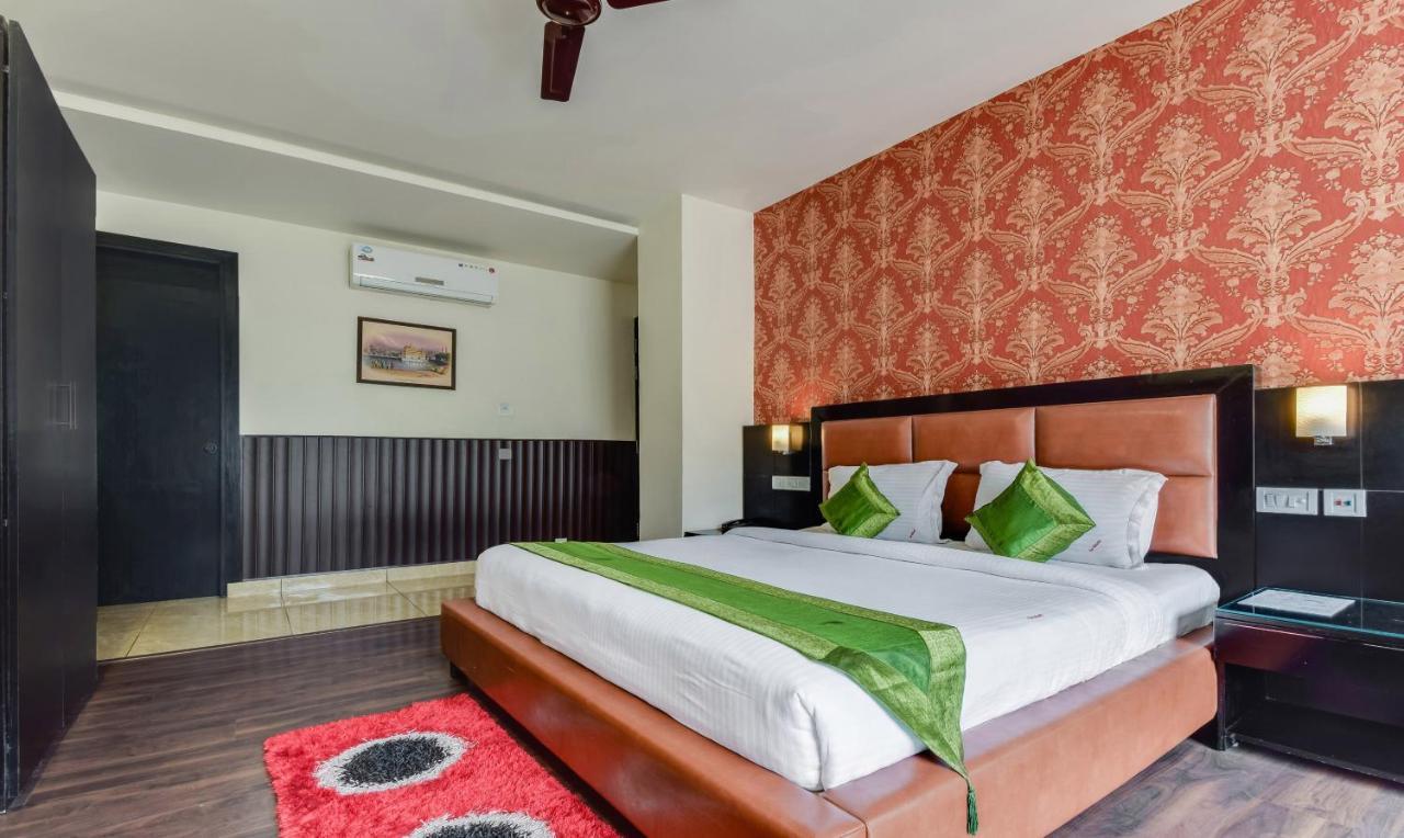The Vaikunth Hotel Dharamshala Exterior photo