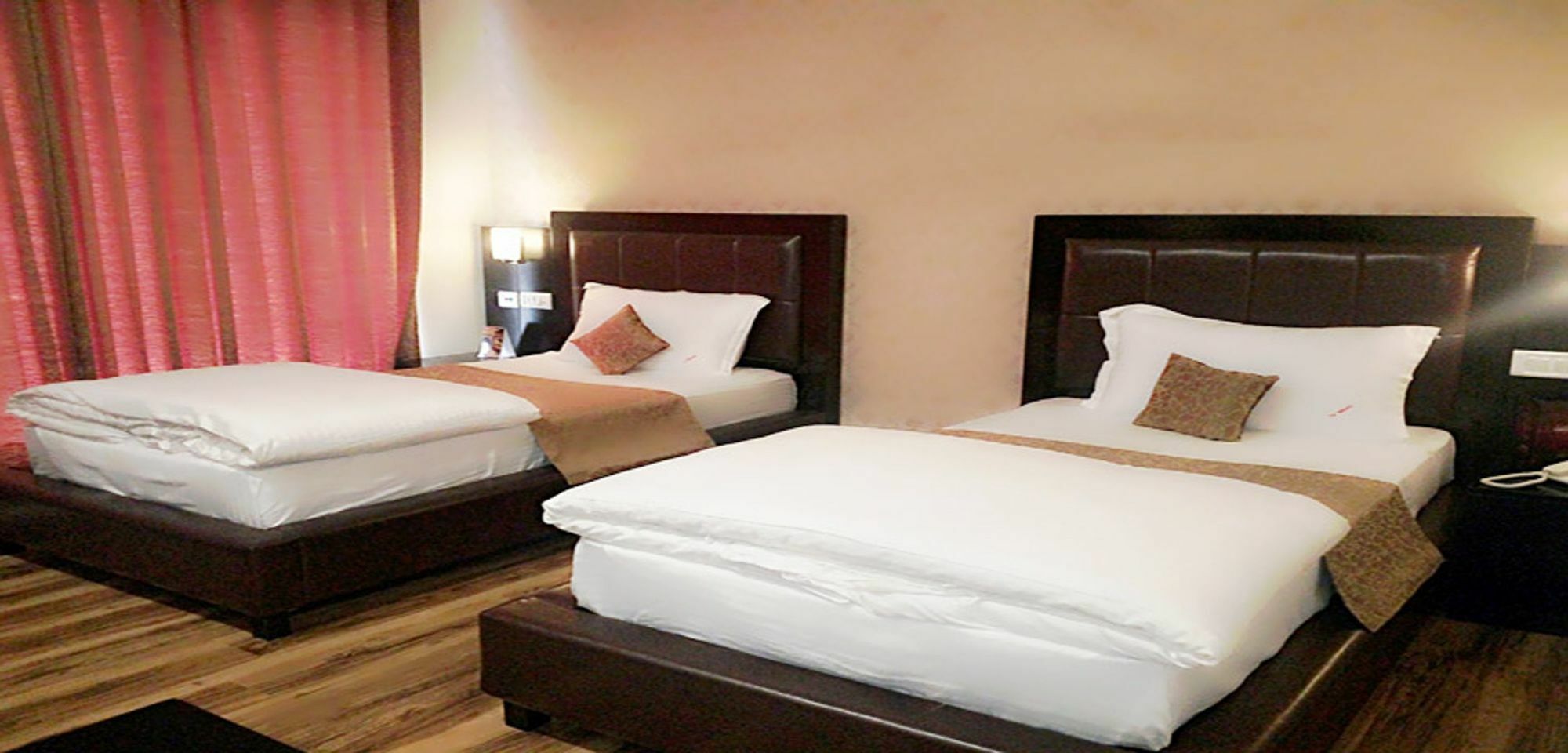 The Vaikunth Hotel Dharamshala Exterior photo